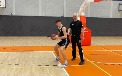 Peter van Paassen als Talentcoach bij Orange Lions Academy herenigd met Arik Shivek