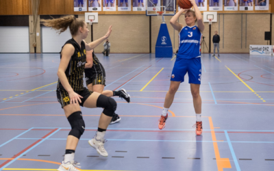 Binnenland trekt topper tegen Grasshoppers in laatste kwart naar zich toe