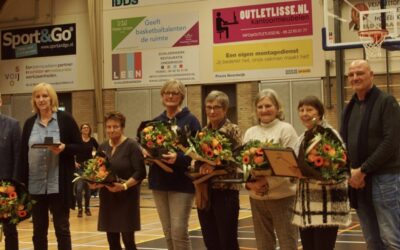 Zeven geweldige vrouwen met ruim 900 interlands achter hun naam geëerd tijdens Final Four