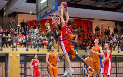 Modelclub Crackerjacks bouwt verder, in de zaal en op de pleintjes