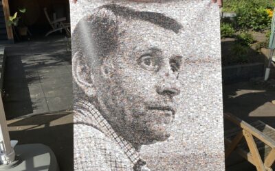 René Ebeltjes eert voormalig bondscoach Vladimir Heger met mozaïekfoto