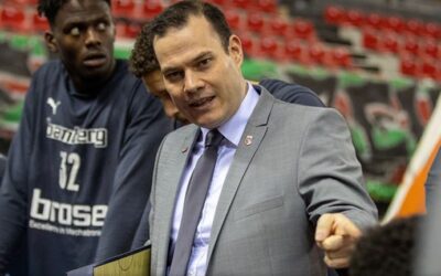 Johan Roijakkers tevreden met behalen play-offs in Bamberg; ‘We moeten nog steeds stapjes terugzetten’