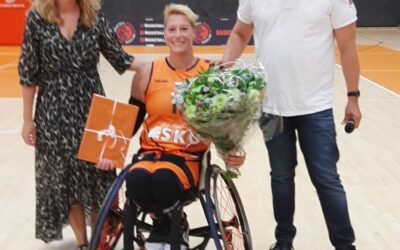 Rolstoelbasketbalsters luisteren vijfhonderdste interland Cher Korver op met zege