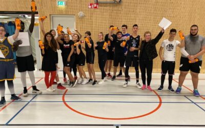 Verenigingsscheidsrechter van het jaar Maral Tabei gehuldigd