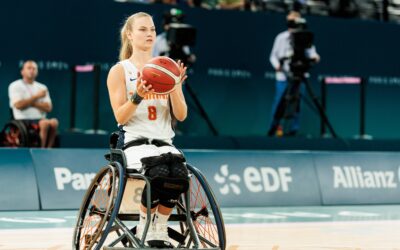 Rolstoelvrouwen ongeslagen naar kwartfinales in Parijs